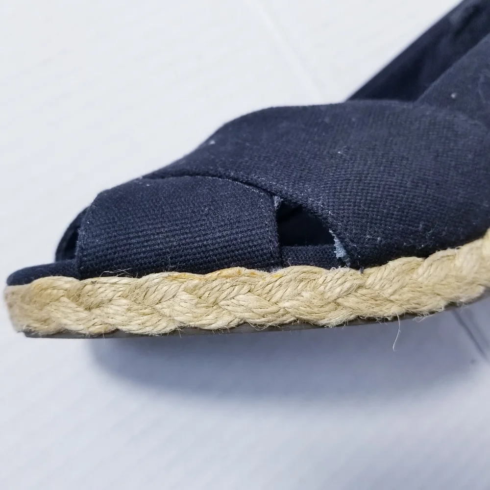 CHAPS OPEN TOE WEDGE ESTIMATED SIZE 6.5